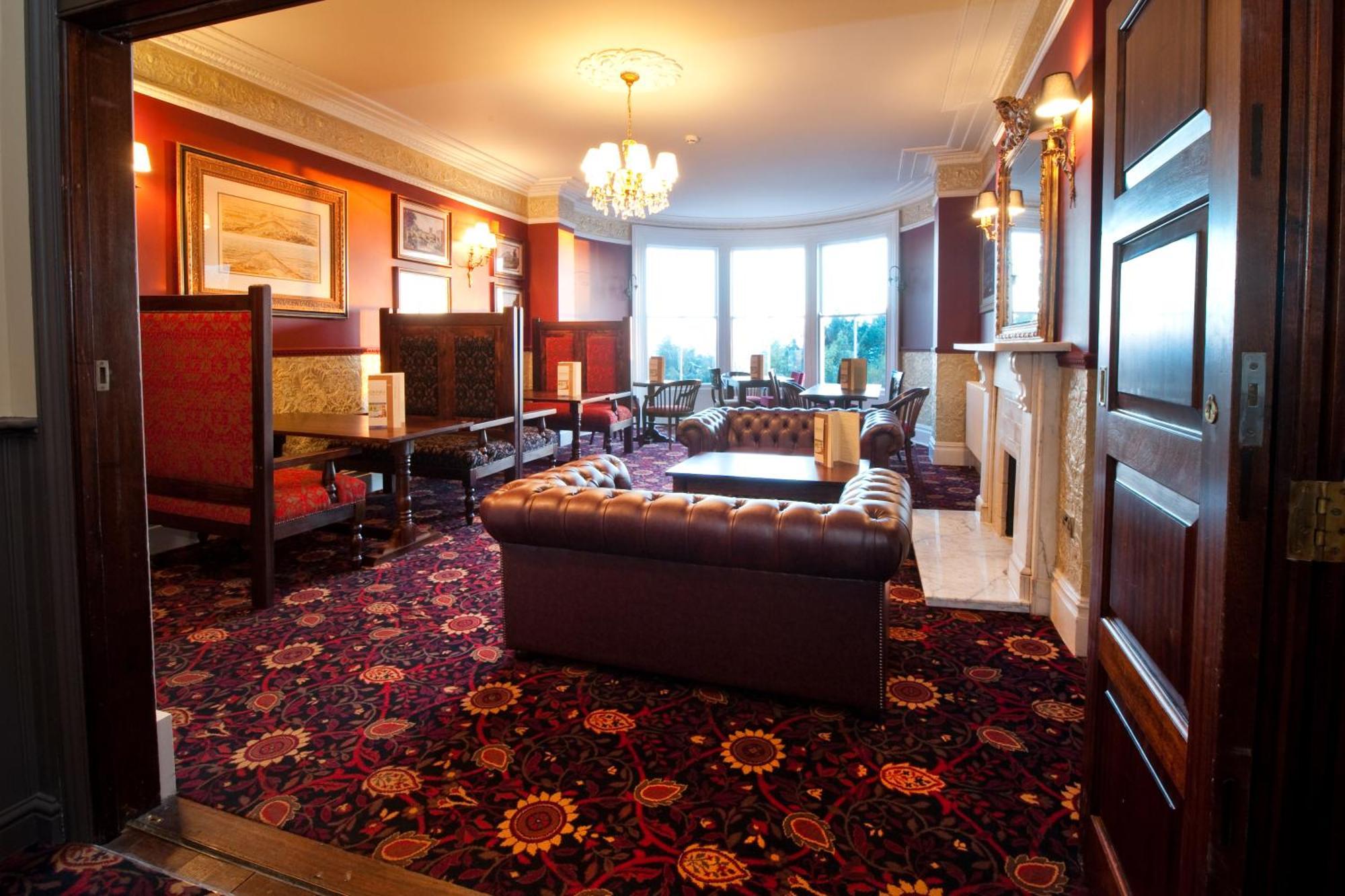 Foley Arms Hotel Грейт Малвърн Екстериор снимка