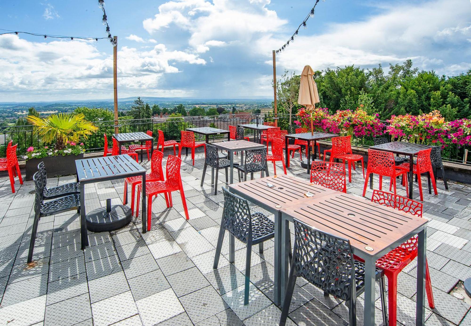 Foley Arms Hotel Грейт Малвърн Екстериор снимка