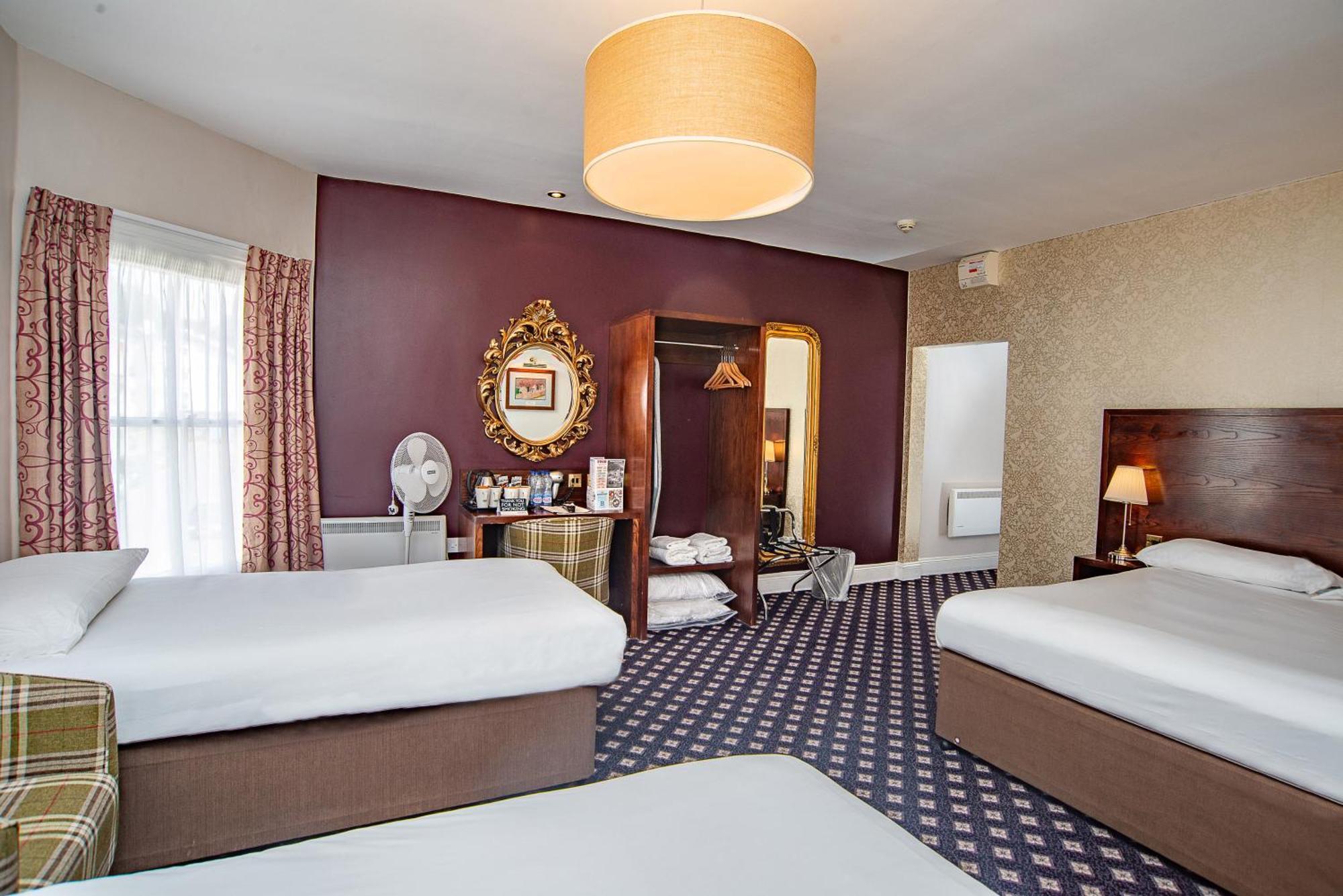Foley Arms Hotel Грейт Малвърн Екстериор снимка